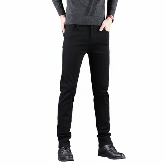Vaqueros slim fit en negro clásico