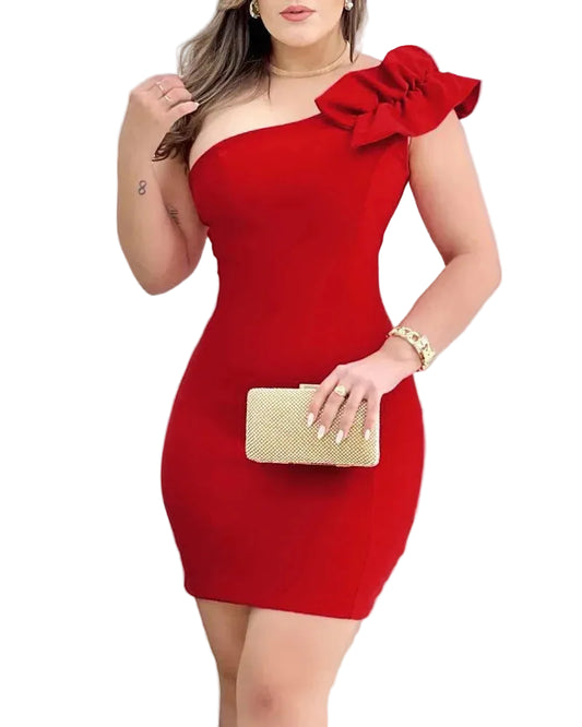 Minivestido de un hombro con volantes y apliques