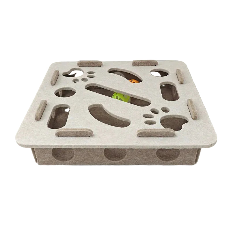 Felt box with play ball