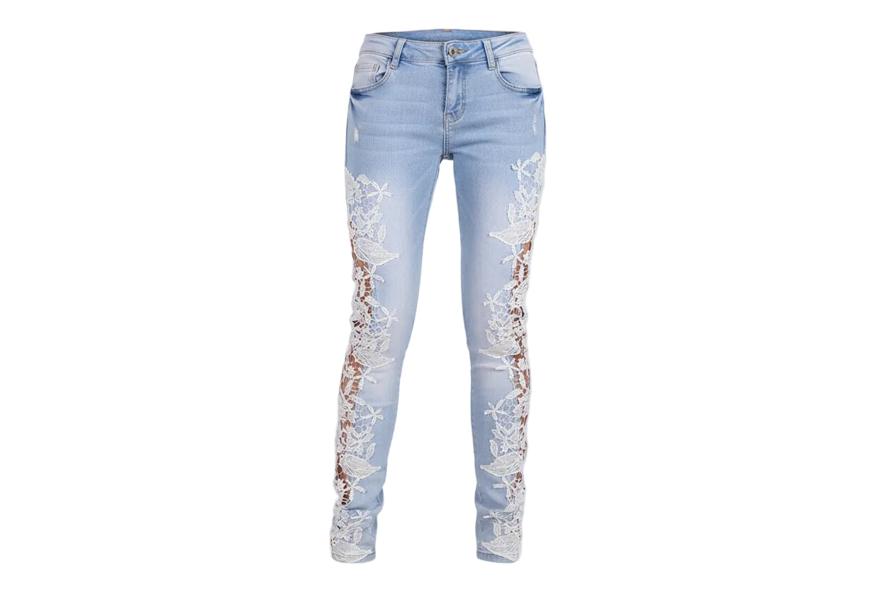 Vaqueros slim con detalles de encaje